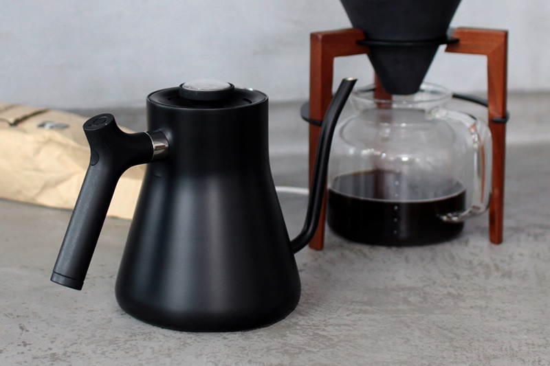 最高の一杯が味わえる、「FELLOW（フェロー）」社の温度計付きケトル