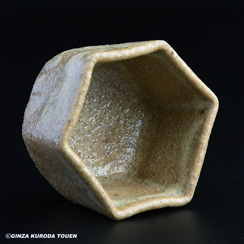 北大路魯山人 黄瀬戸六角形ぐい呑 | 銀座 黒田陶苑