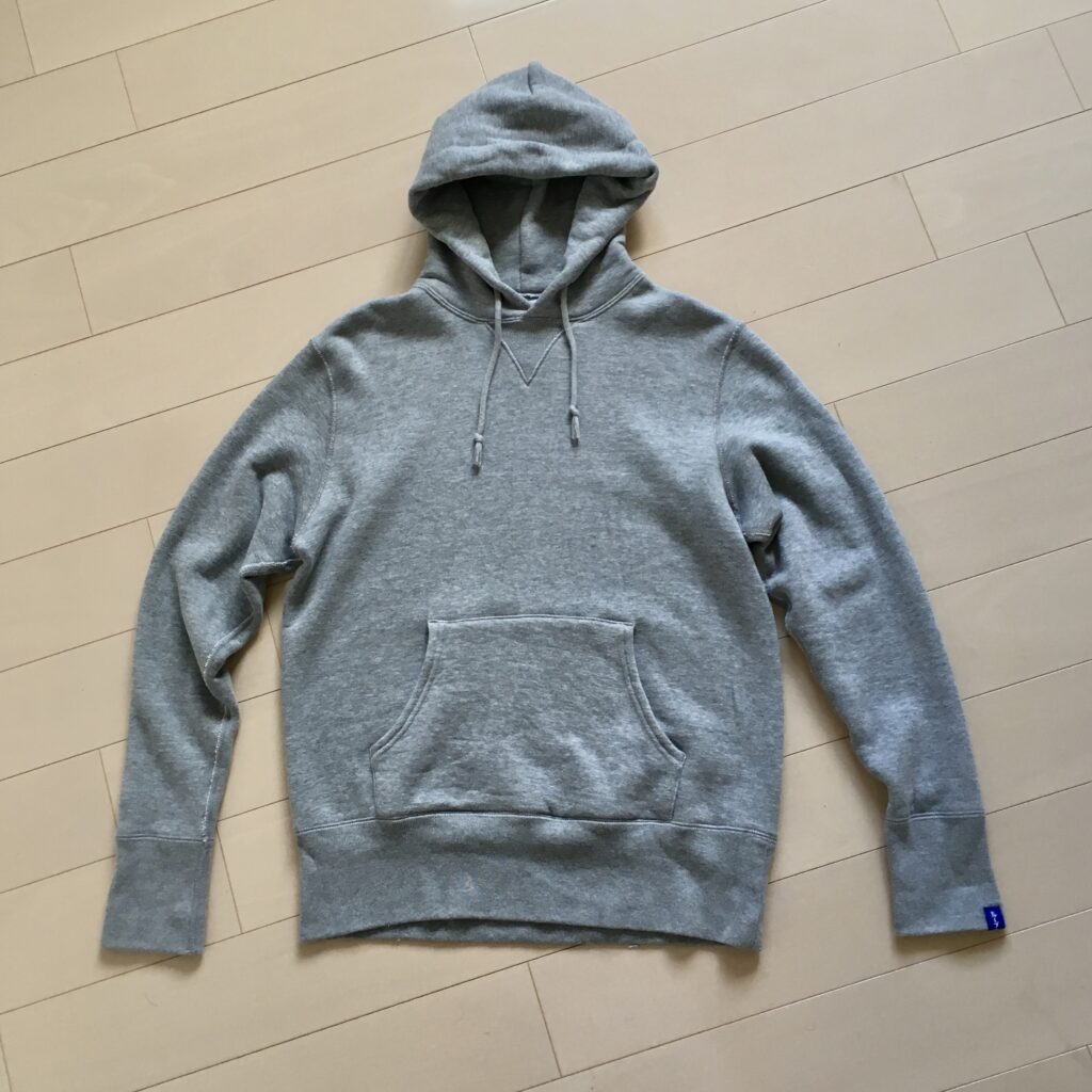 ループウィラー（LOOPWHEELER）のプルオーバーパーカ】吊り編み裏毛の