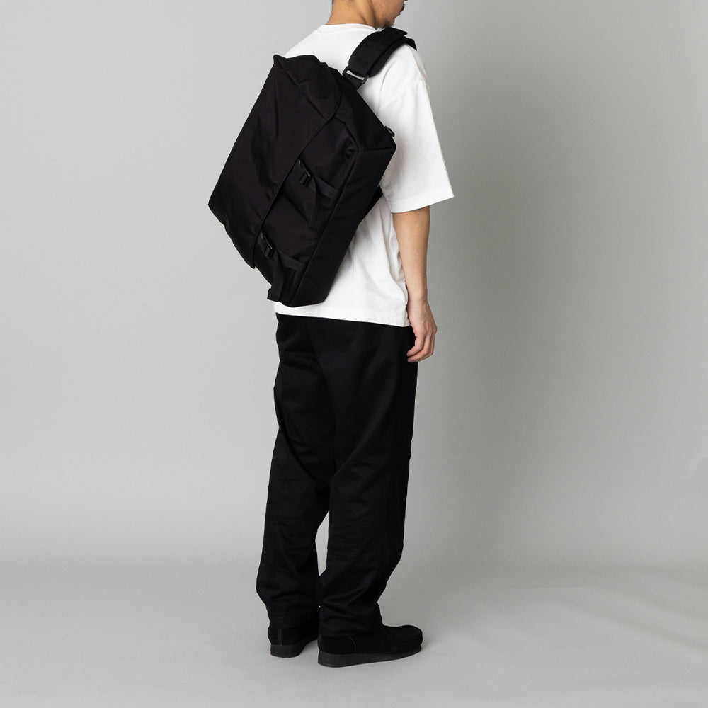 軽量コーデュラナイロン メッセンジャーバッグ 日本製 – kuros.style