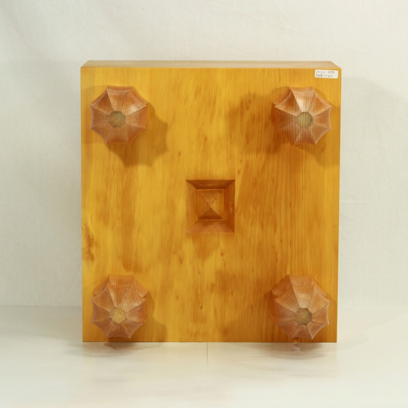 日向産】本榧脚付碁盤 7寸柾目 181221