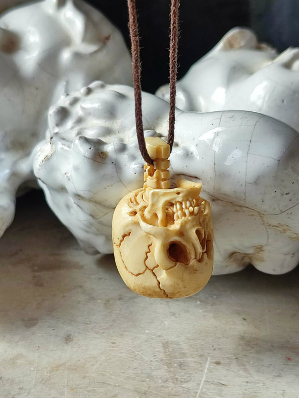 店主コレクション放出品10】ネックレス/根付用着脱可能頚椎付（3×1.6mm