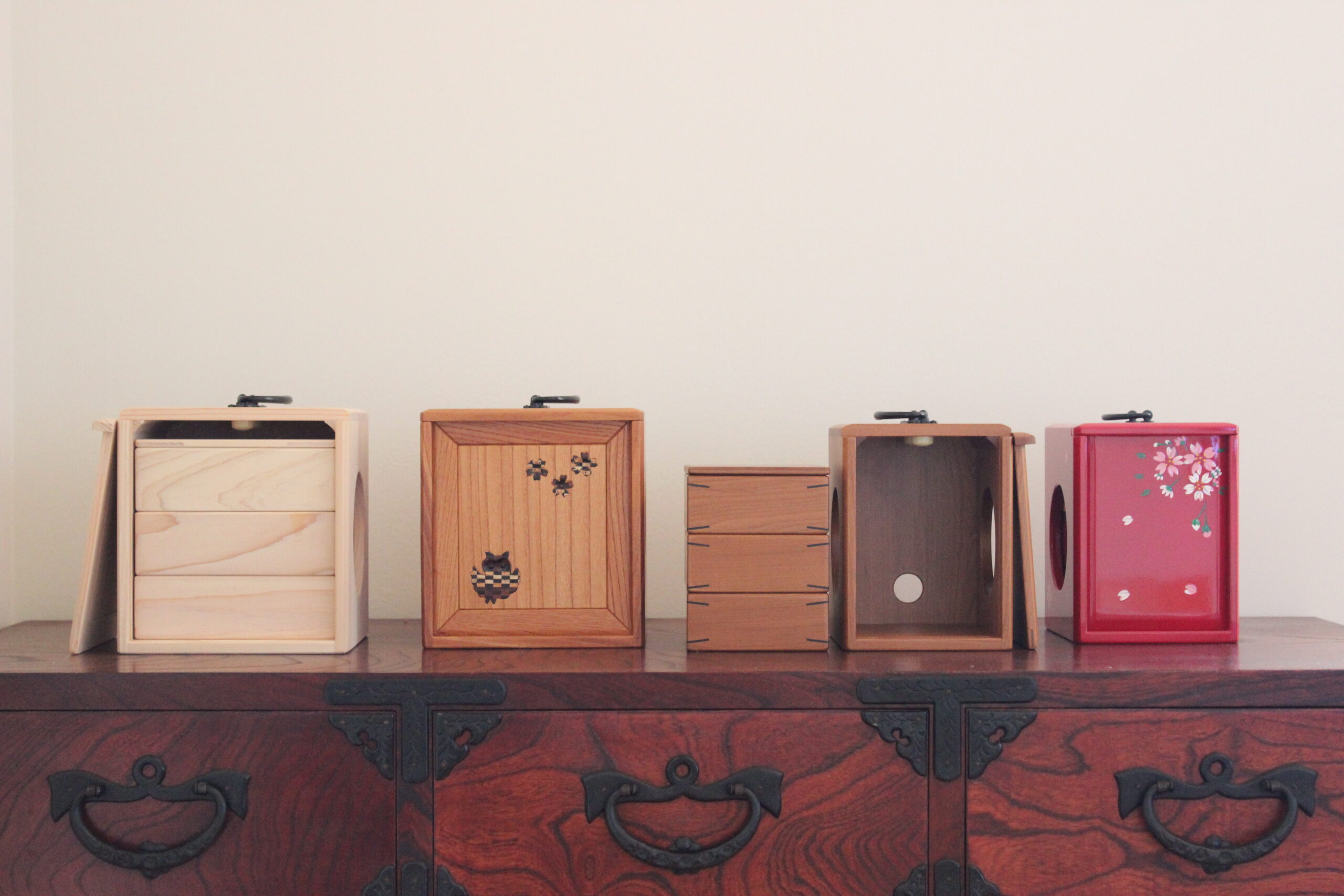 美しい生活道具。古くて新しい、 「遊山箱」のある暮らし [第1回