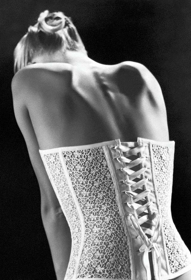 ホワイト リバーレーストリム シルクキャミソール｜La Perla