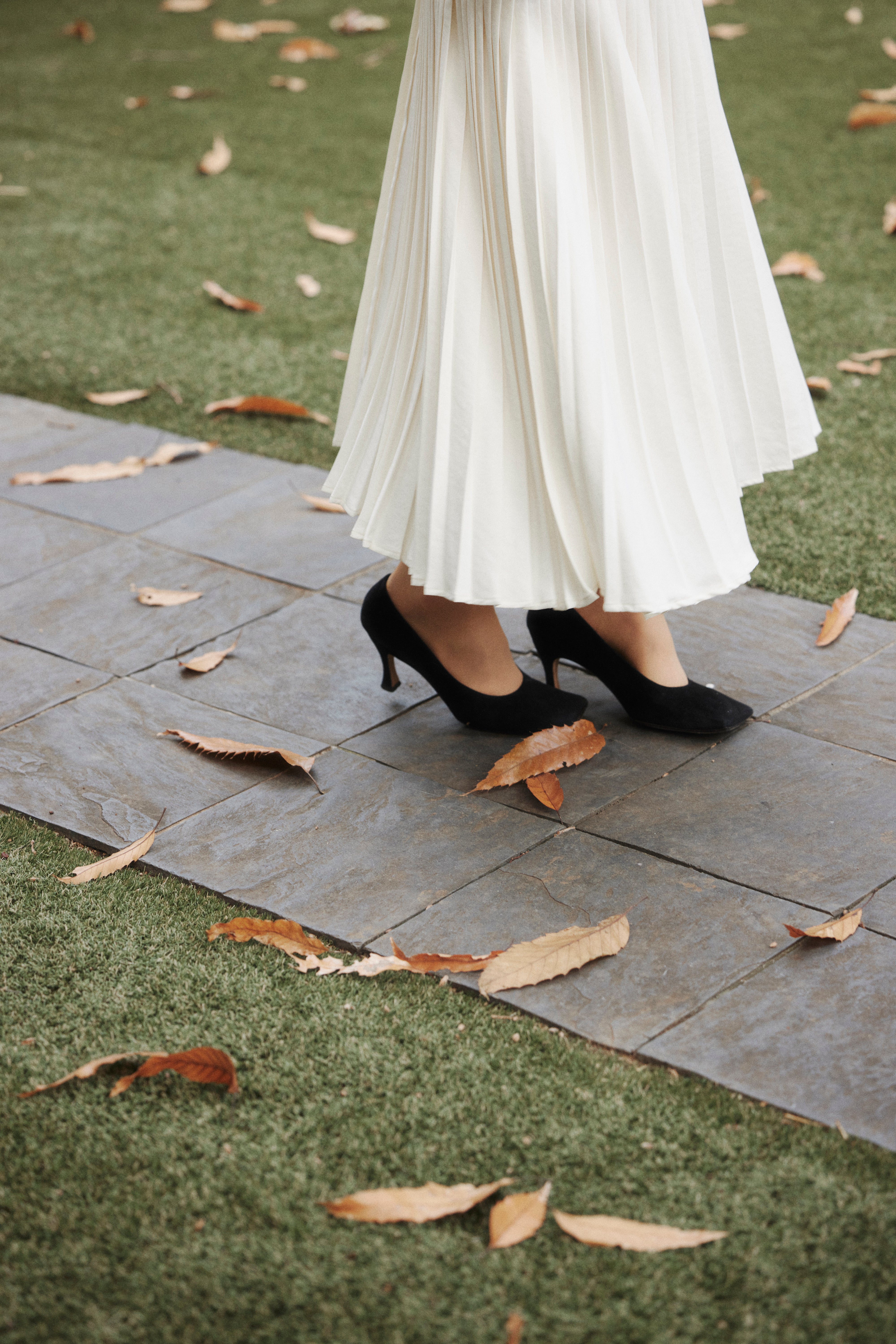 Powder Satin Pleats Cape Blouse – L'AUBE BLANC