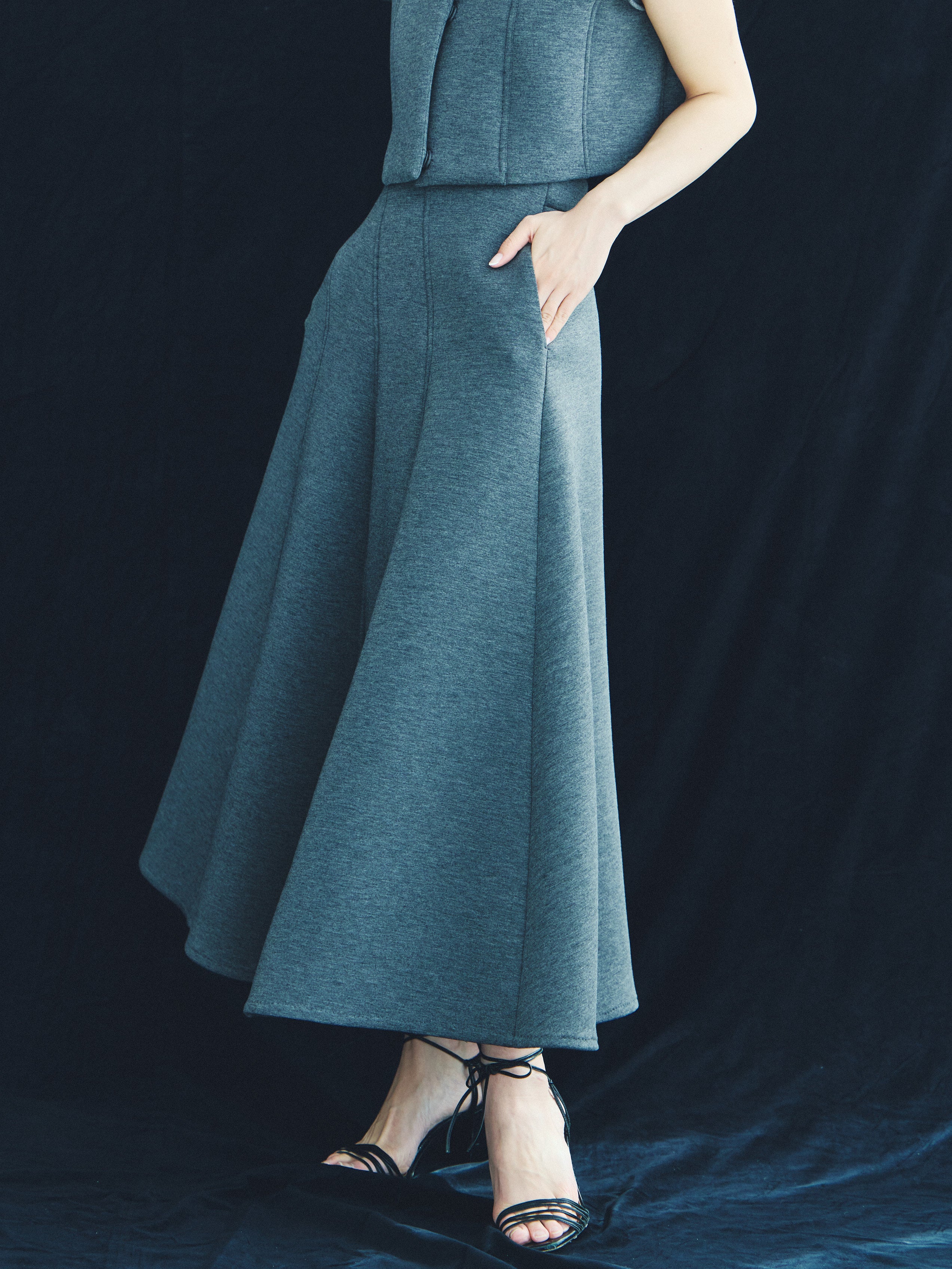 Sculpt Flare Double Knit Skirt – L'AUBE BLANC