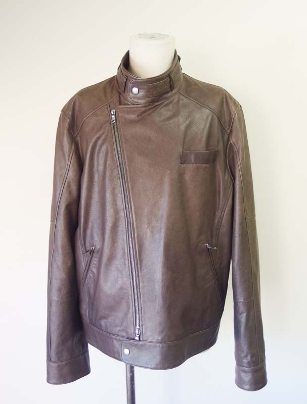 BRUNELLO CUCINELLI (ブルネロクチネリ) ライダースジャケットのサイズ