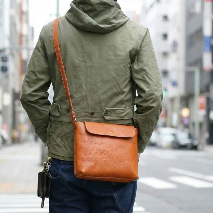 フラップスクエアショルダーバッグM｜PORCO ROSSO