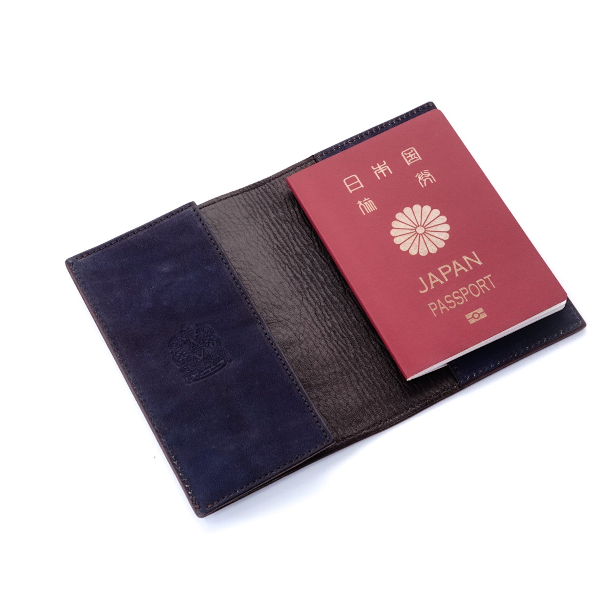 パスポートケース 本革 天然藍染の福山レザー｜シエル – T h i r d