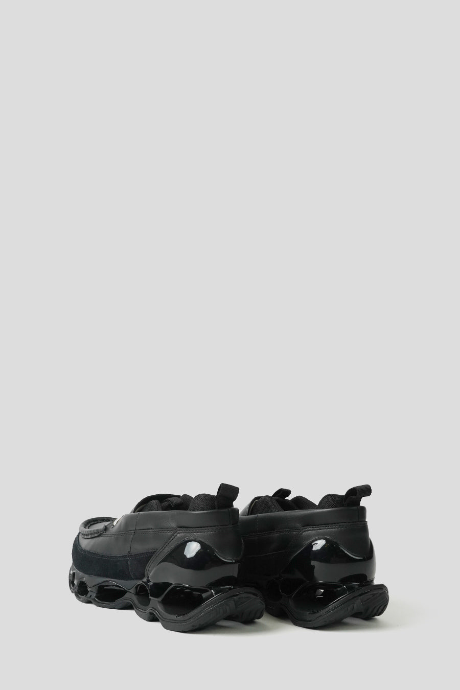 Mizuno - BLACK BLACK AND WHITE WAVE PROPHECY MOC – LE LABO STORE