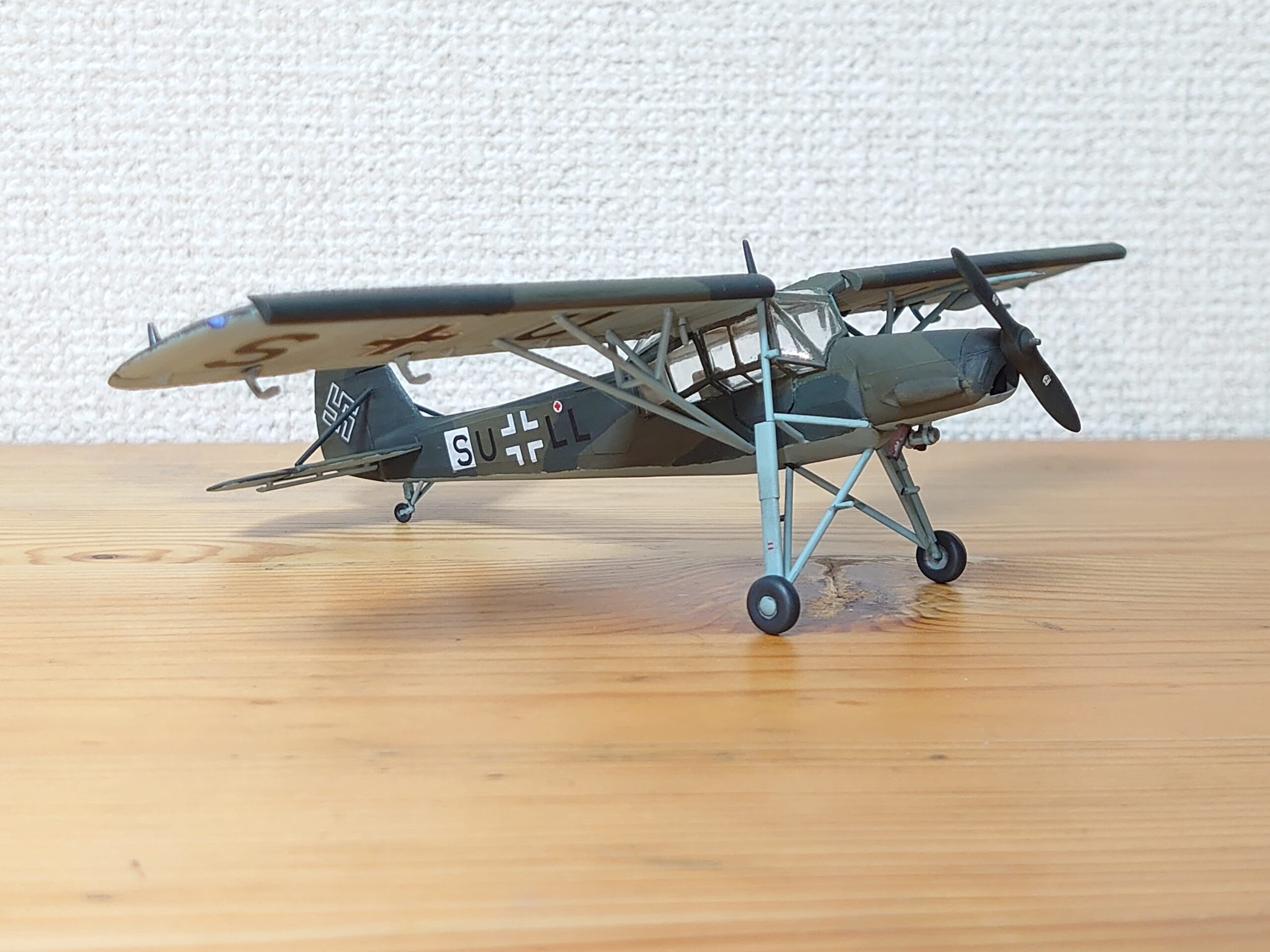 エアロチーム フィーゼラーFi156シュトルヒ(グラン・サッソ襲撃) 製作