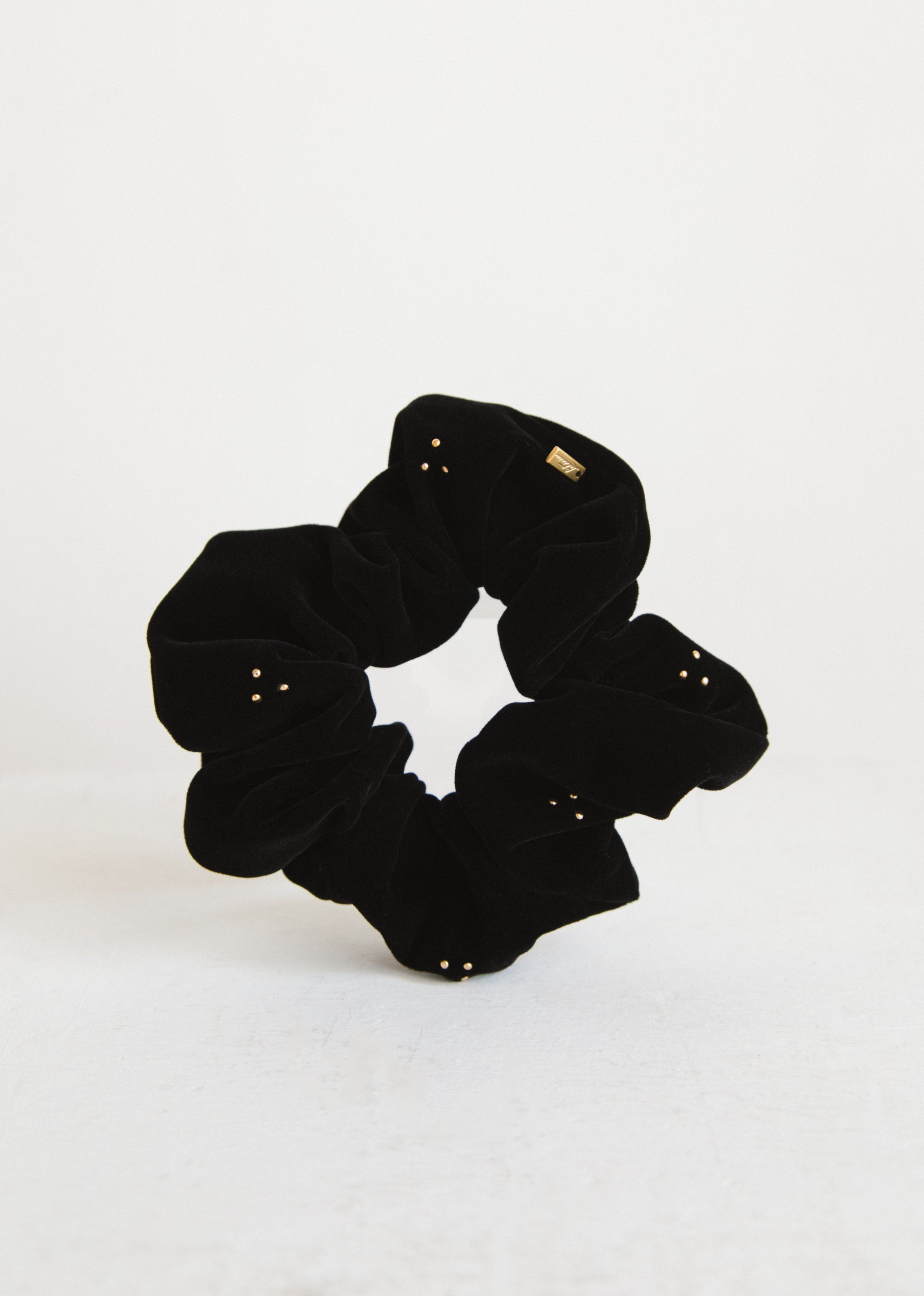 Studs-VELVET(Black) ※予約商品 – LETICIA