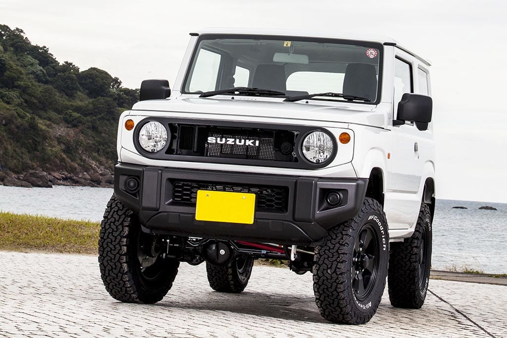 スズスポグリル】新型ジムニーがフロントグリル交換でキュートに変身