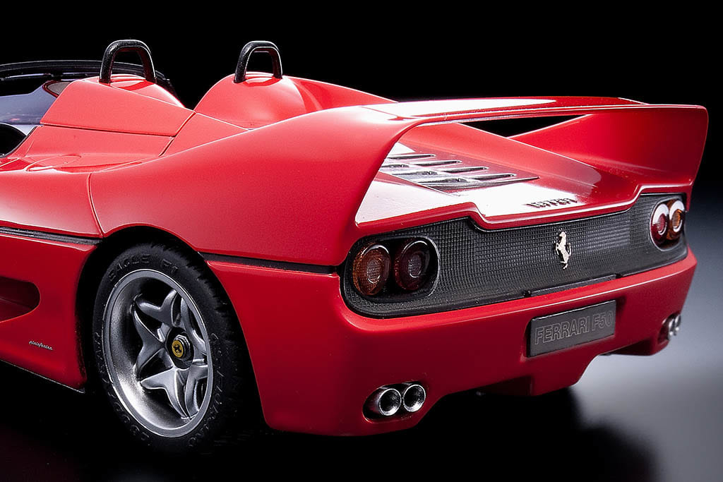 プラモの組み立てもF1感覚！タミヤ製「フェラーリF50」をきっちり