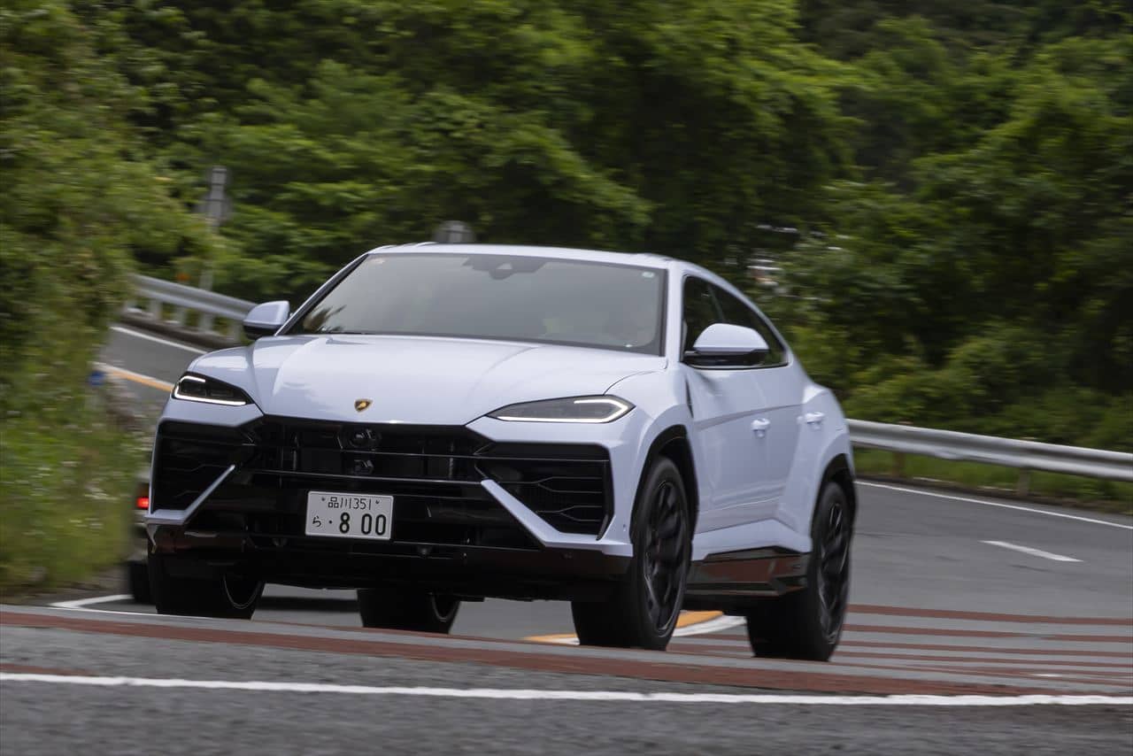 ランボルギーニ「ウルスSE」がSUVの概念を覆す。800馬力のスーパー
