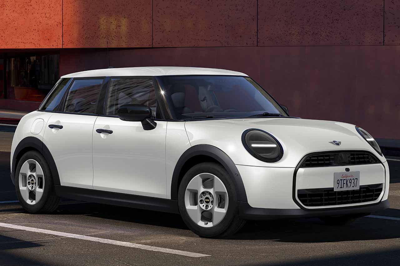 MINIクーパーがより身近に。365万円からの新グレード「Cセレクト」（3