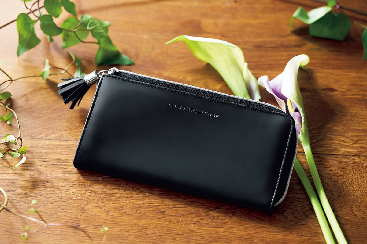 リンネル2025年3月号 増刊付録】 収納力＆使い勝手抜群のコラボ長財布