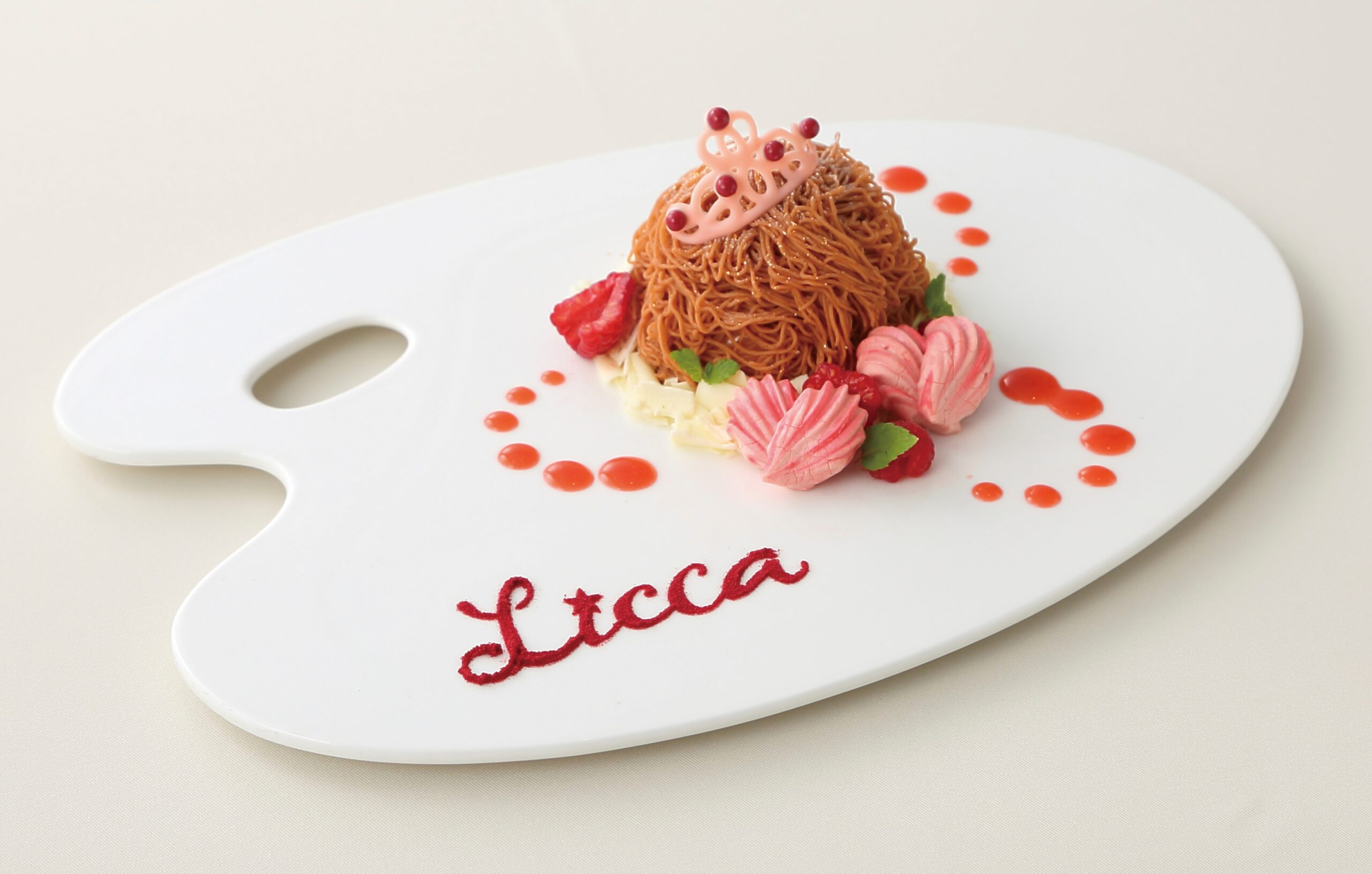 リカちゃん考案のスイーツ「Monblanc d'amour」を召し上がれ♪ | NEWS