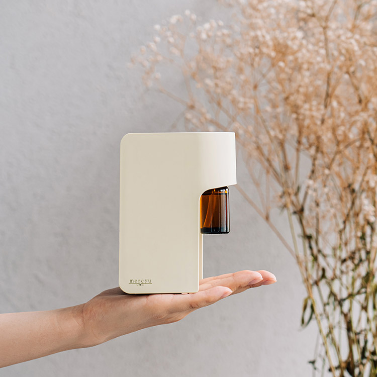 ネブライザー式アロマディフューザー MRU-AD006 | mercyu(メルシーユー)