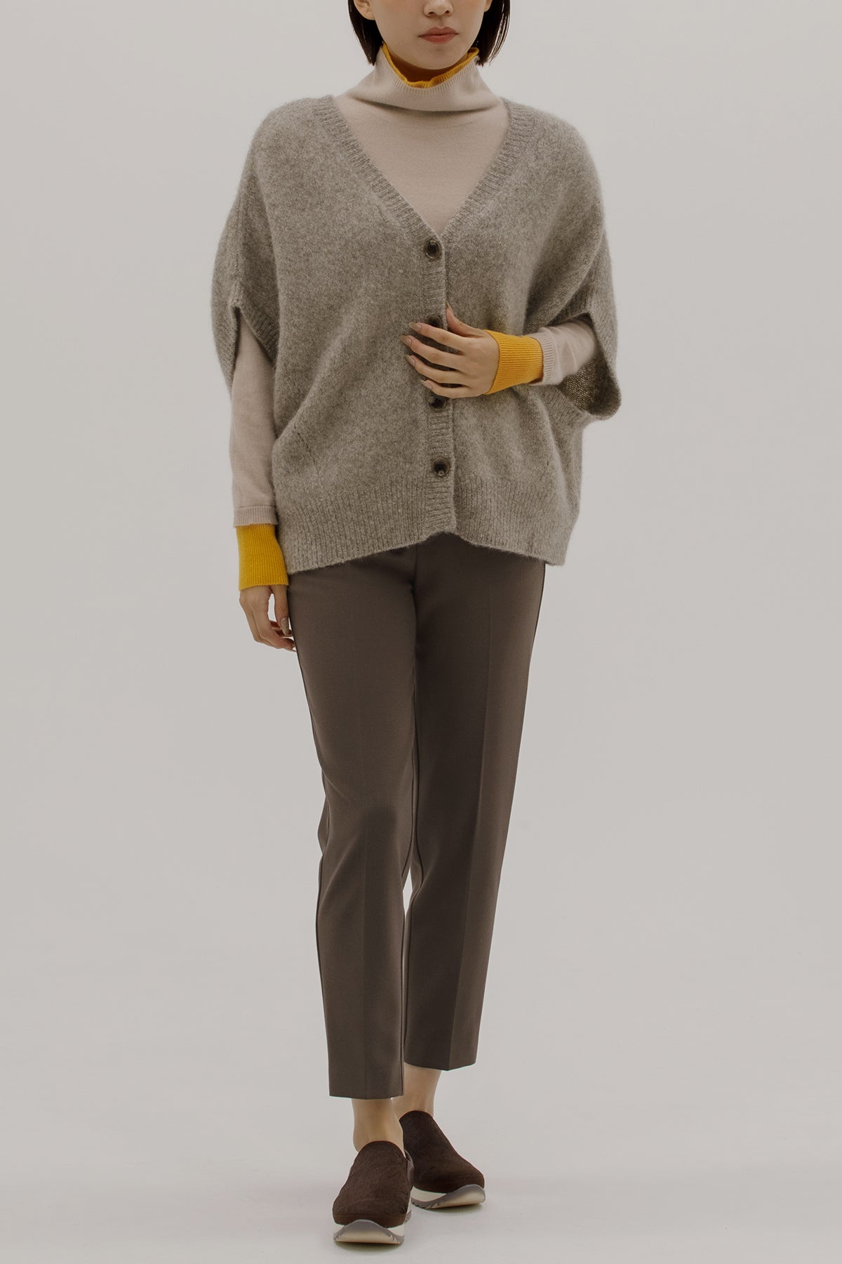 タートルネックバイカラーカシミヤニット – LiSA LiSA ONLINE SHOP