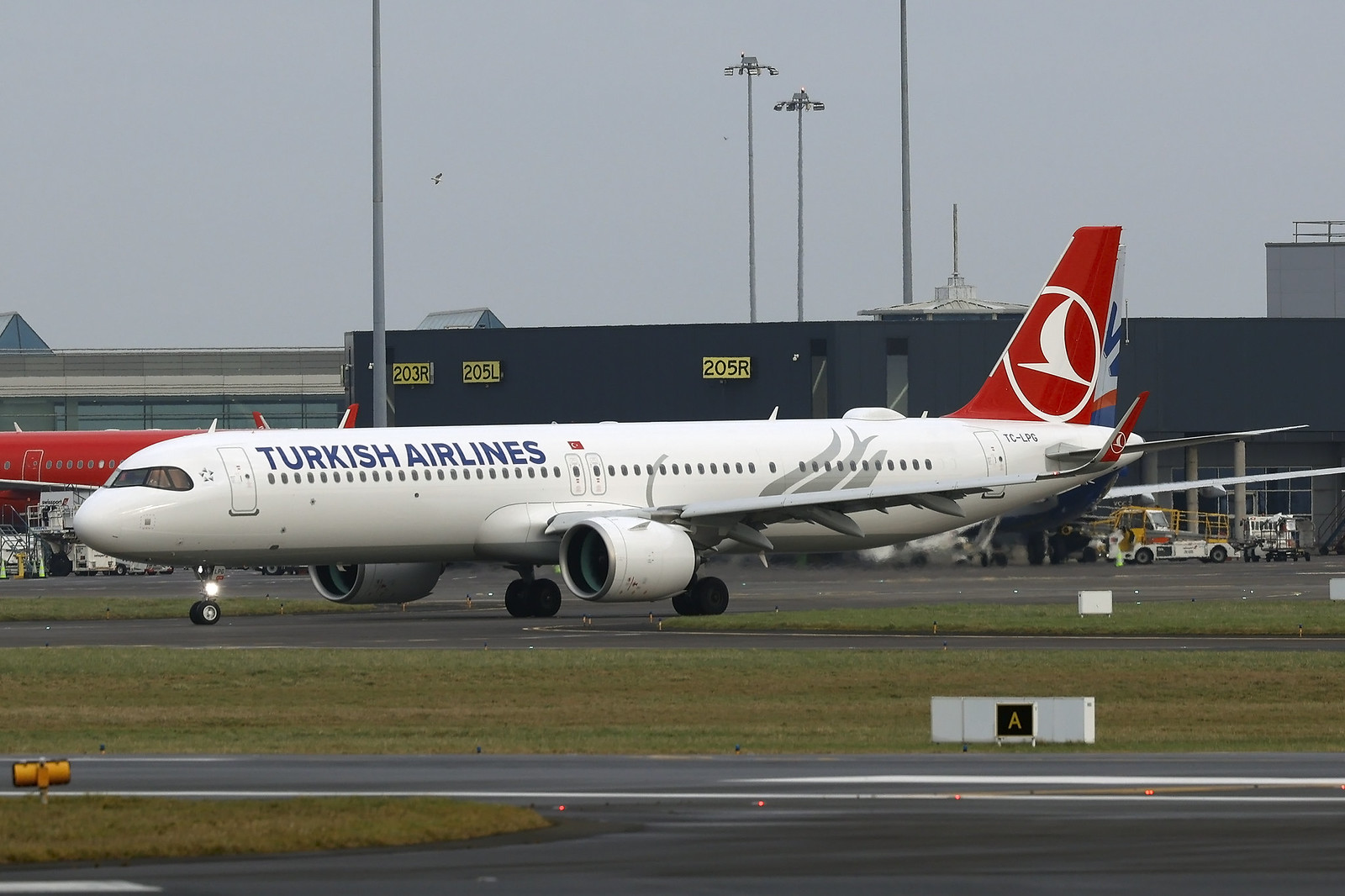 Airbus A321-271NX, Turkish Airlines, D-AVZX, TC-LPG (MSN 12364