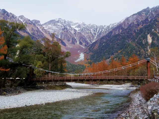 上高地河童橋・穂高連峰ライブカメラ | 長野県松本市安曇上高地