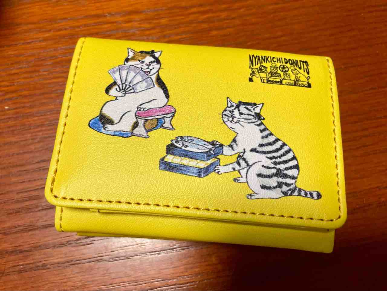 にゃん吉ドーナツさん大好き : 海の近くに猫と住んでる