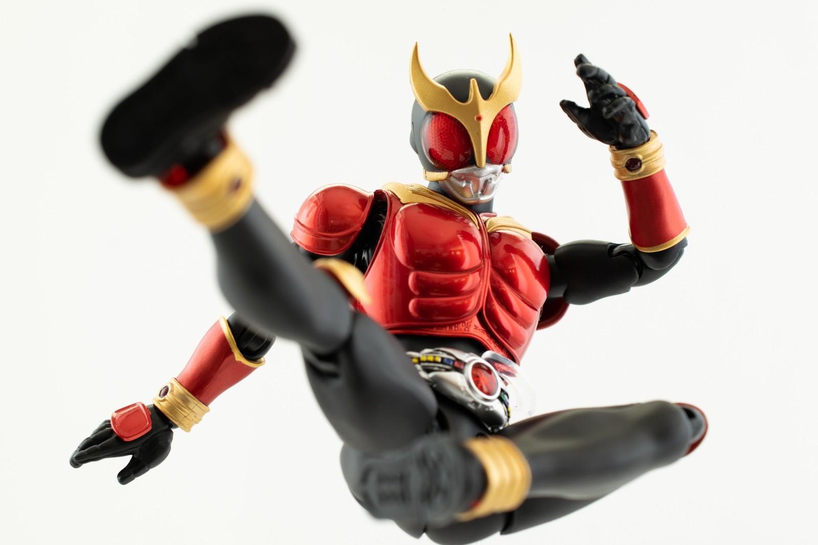 レビュー】S.H.figuarts 仮面ライダークウガ マイティフォーム (仮面