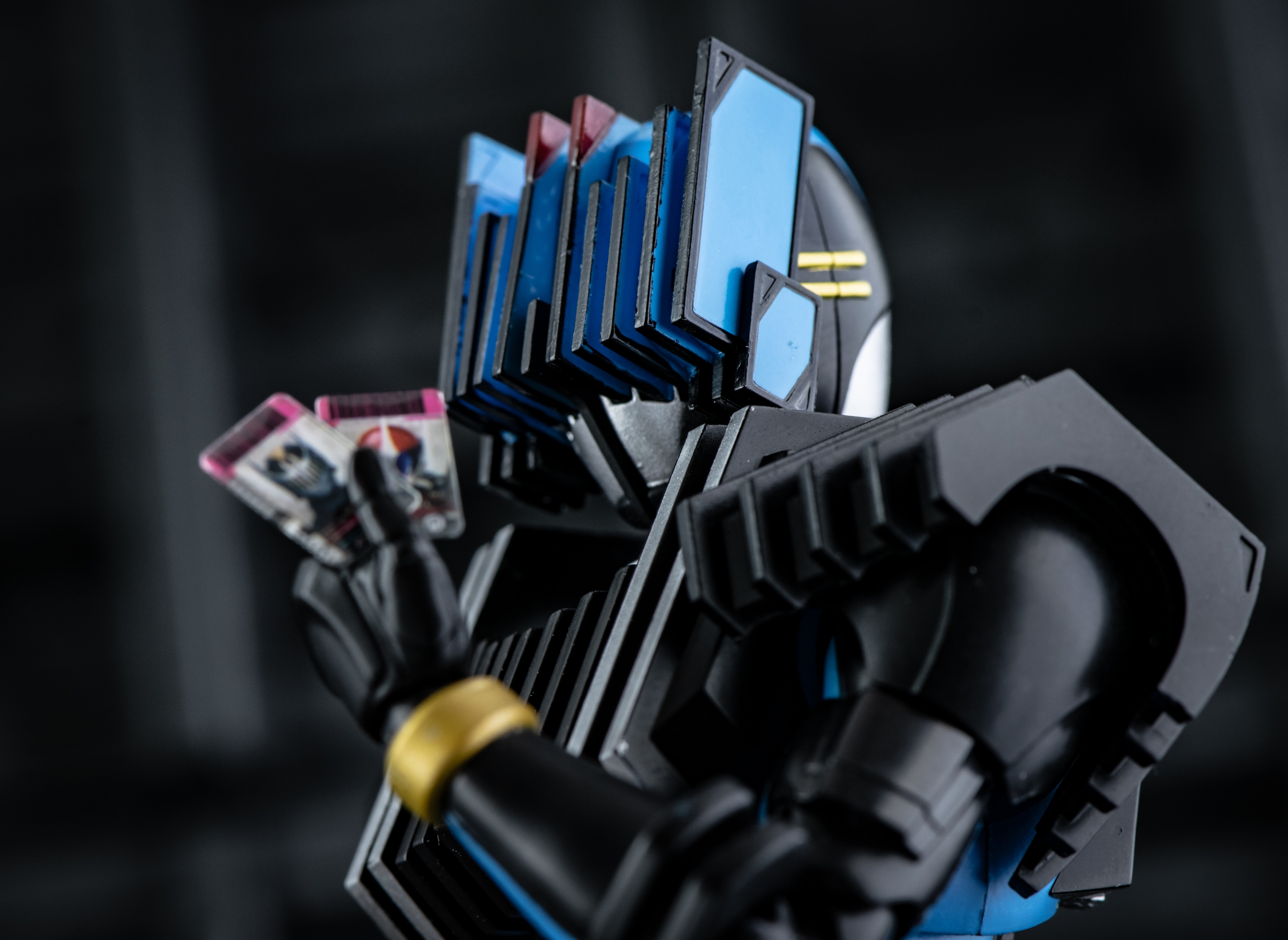 レビュー】S.H.figuarts 仮面ライダーディエンド 真骨彫製法 : 関節