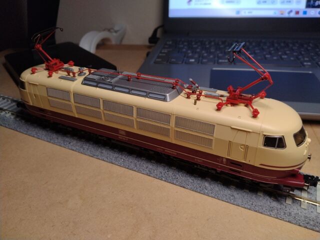 FLEISCHMANN HO DB BR103 ドイツ鉄道 103型電気機関車 : クローゼット