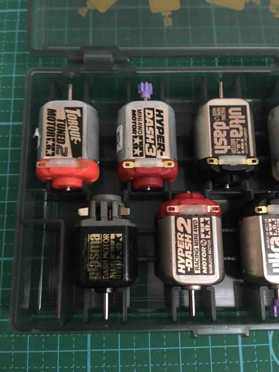 ミニ四駆新旧(初代)ハイパーダッシュモーターブラックレッドエンドベル