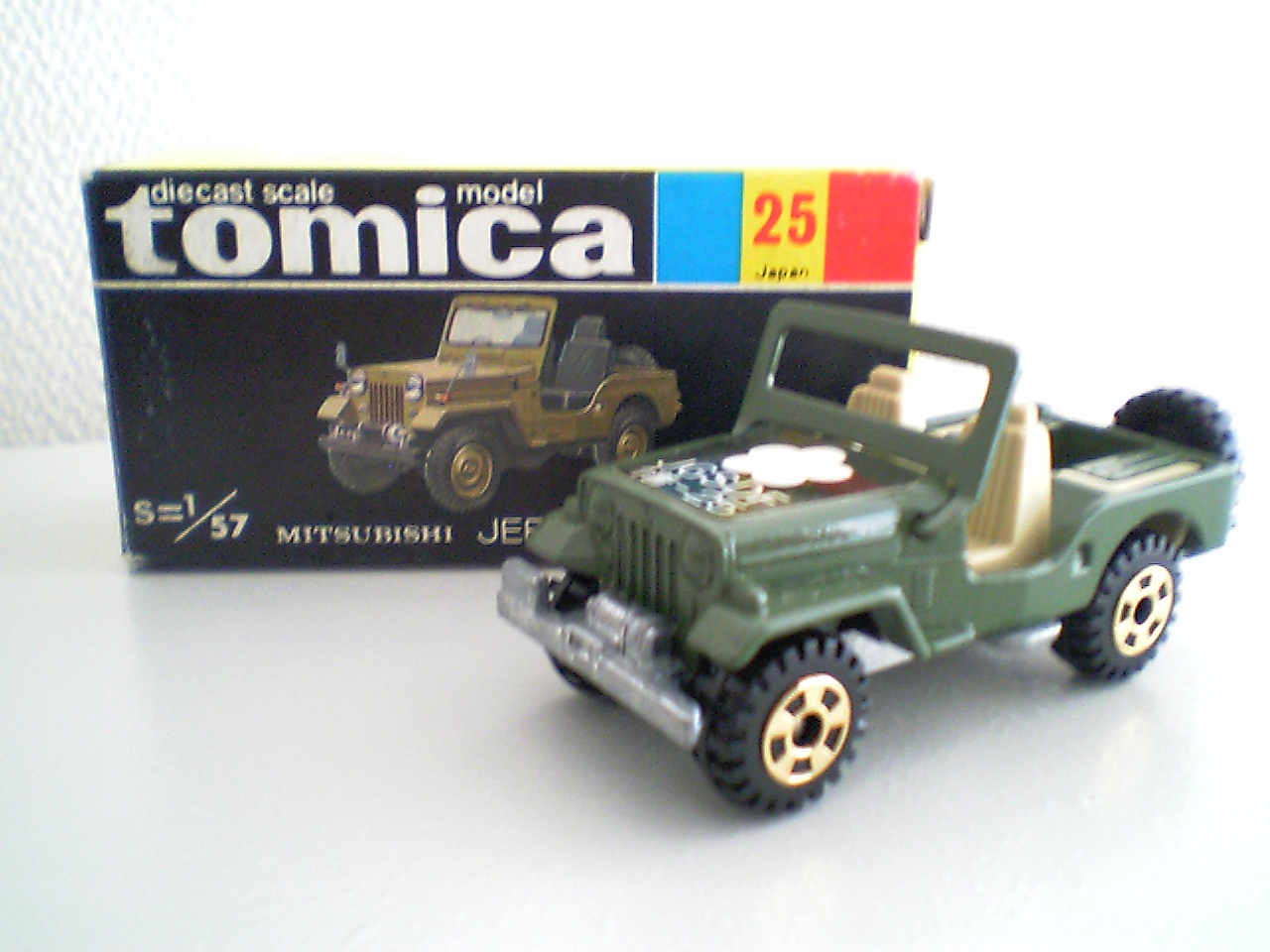 黒箱 三菱ジープ H-J58 : おもちゃ雑記帖【静岡版】