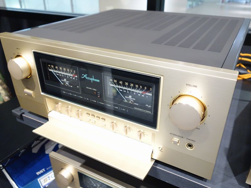 プリメインアンプ Accuphase/E-5000 : オーディオユニオン大阪店Blog