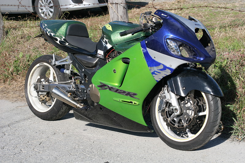 想いを形に・・・。Love&Peace なZX12R 鳩!! : SECRET BASE RACING