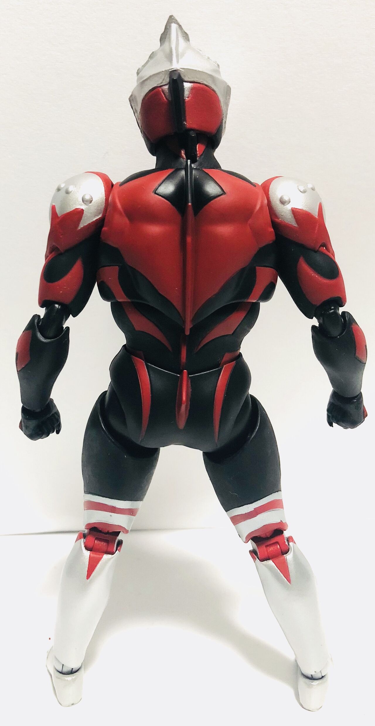 魂WEB商店限定S.H.Figuarts ウルトラマンオーブ サンダーブレスター