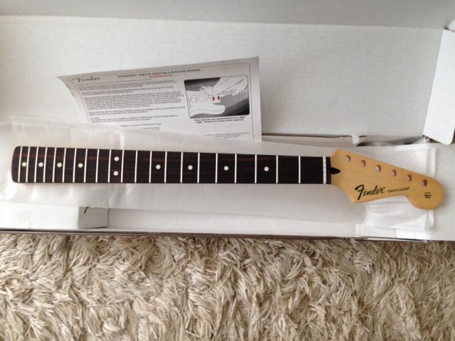 ストラトキャスターの改造が終わった話とDIYは難しいねって話 : 四人冗語