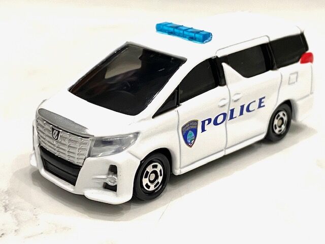 TOYOTAアルファード警察 暴走族取締用車として交通部に導入された