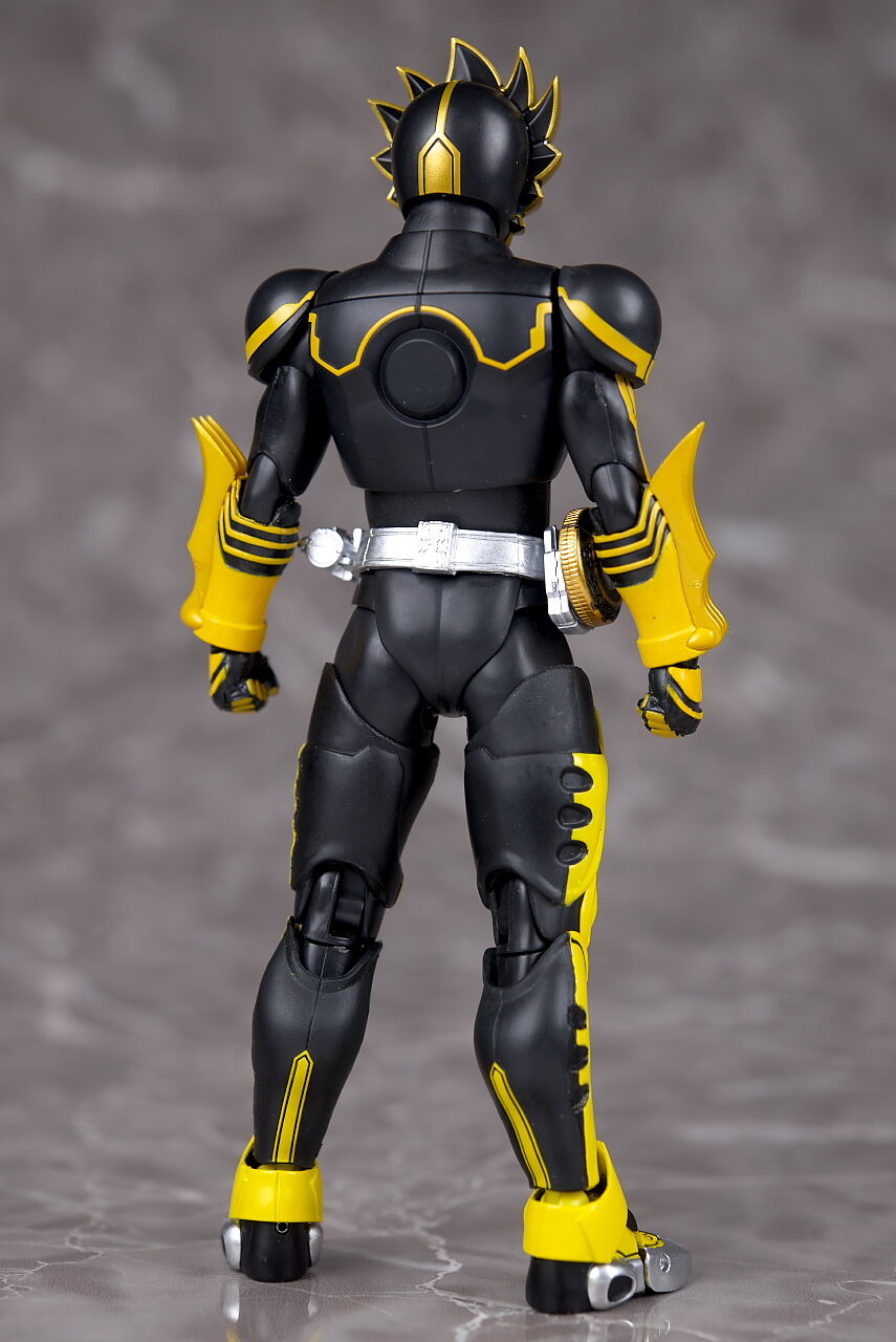 S.H.フィギュアーツ （真骨彫製法） 仮面ライダーオーズ ラトラーター