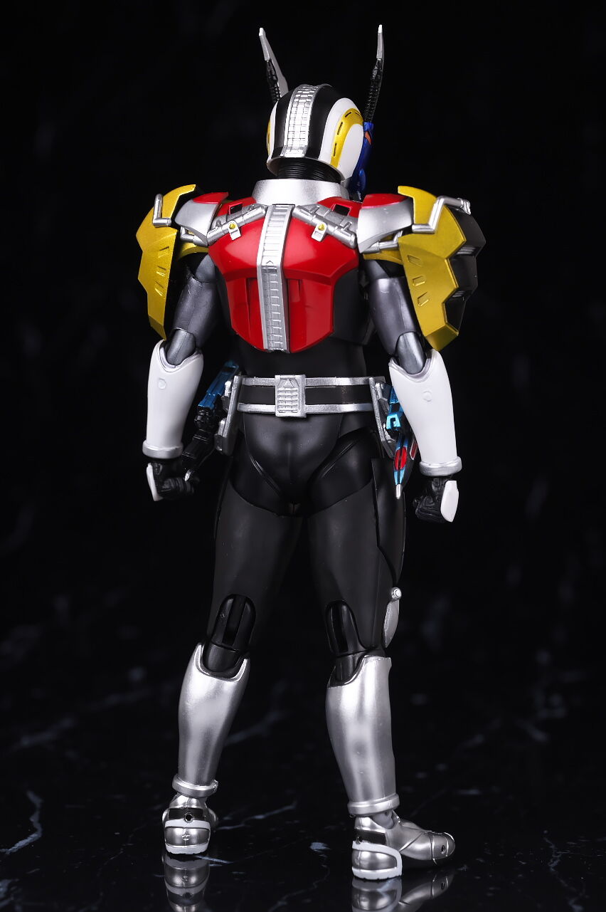 S.H.フィギュアーツ（真骨彫製法） 仮面ライダー電王 ロッドフォーム