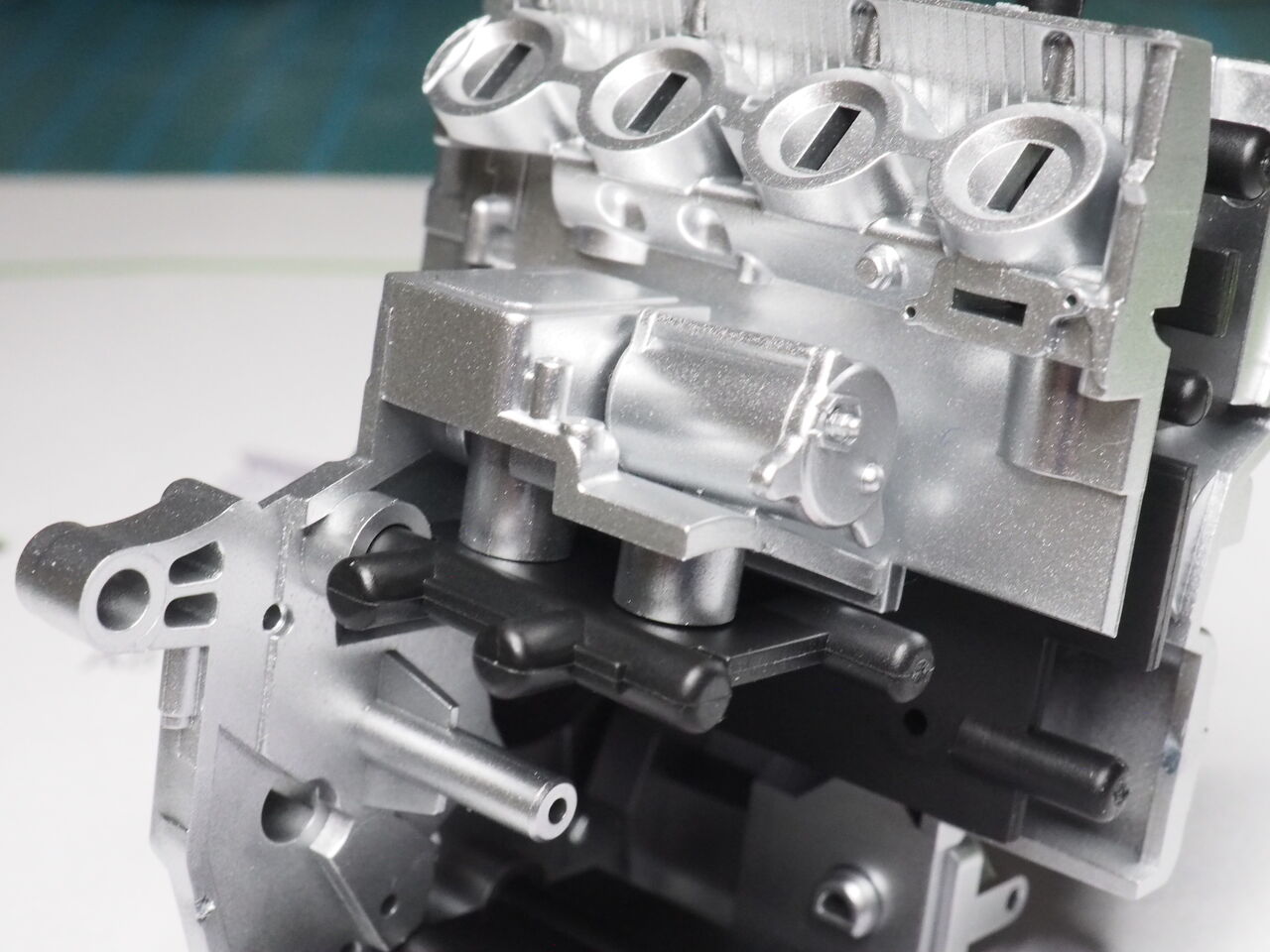 作る MENG Model カワサキNinja ZX-10R 1/9「その2 Step1-6」 : 299の