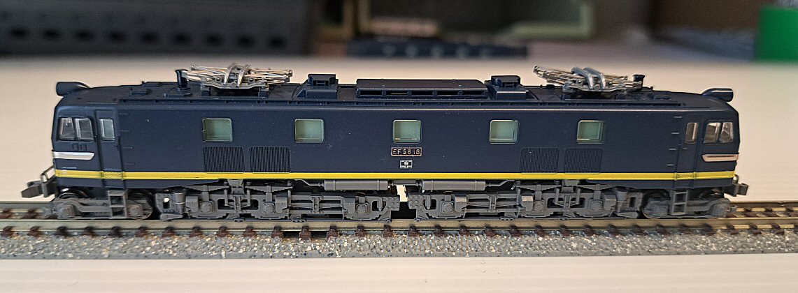 KATOのEF58試験塗装機EF58-16と18号機から : 鉄道模型おもちゃ倶楽部