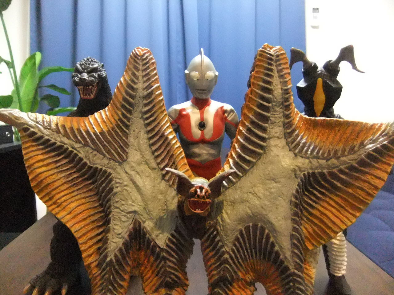 第14話 ペスター : 怪獣部屋のストーリー