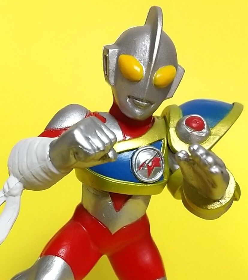 ガシャポンHGX 円谷プロ弐～三条陸セレクション～(闘士ウルトラマン