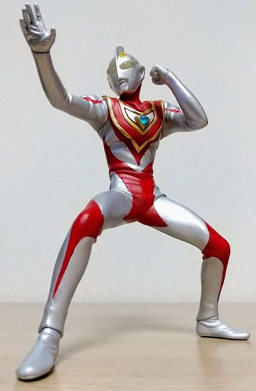 ガイア V1のプライズフィギュア】ウルトラマンガイア 英雄勇像