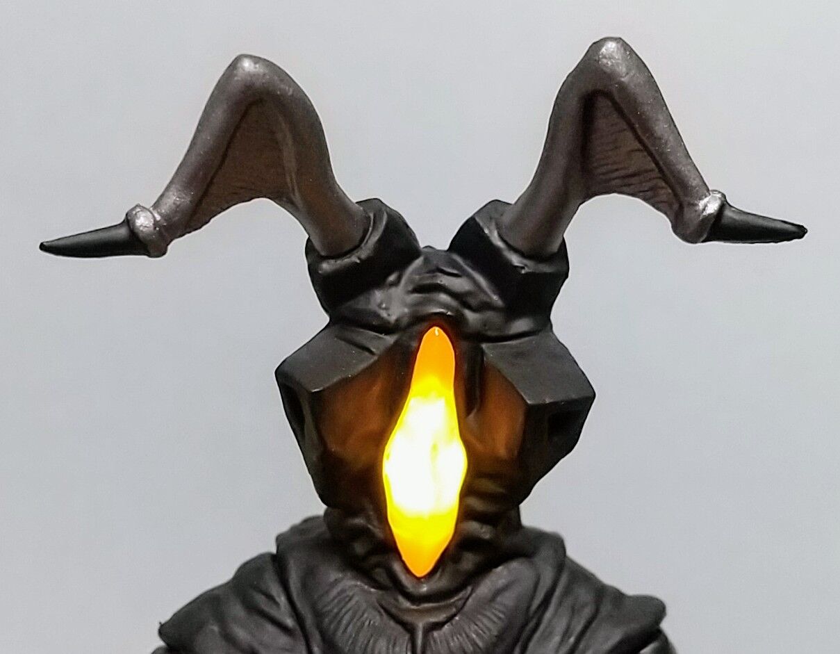 リレー発光！鳴き声も収録】究極アルティメットルミナス ゼットン