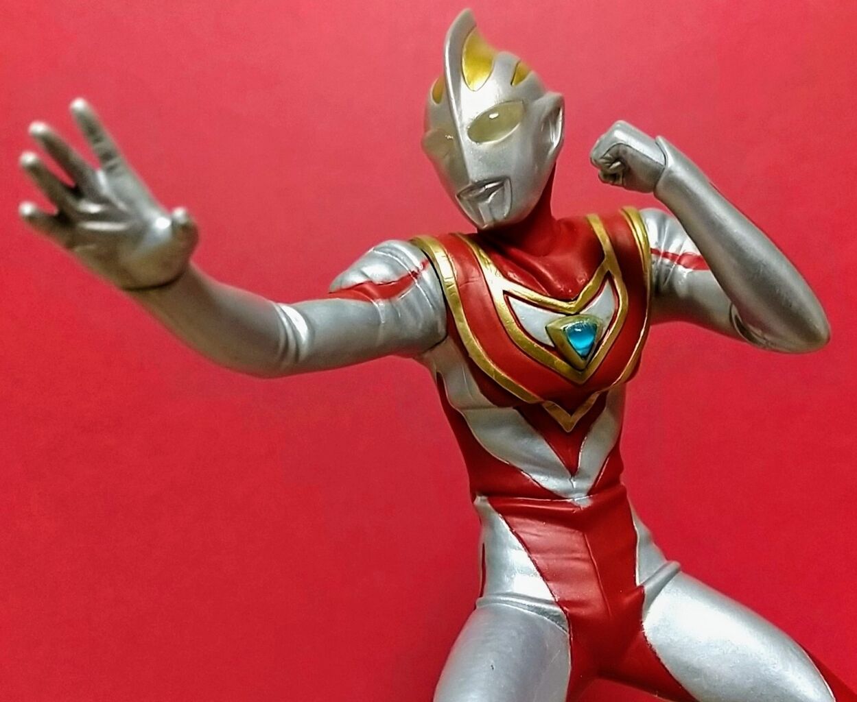ガイア V1のプライズフィギュア】ウルトラマンガイア 英雄勇像