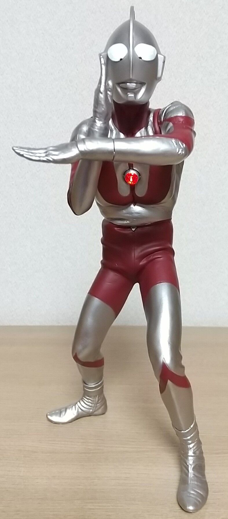 ガンメタ！発光ギミック搭載】CCP 1/6 TOKUSATSU SERIES ウルトラマン