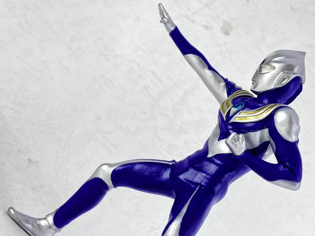 英雄勇像 ウルトラマンティガ ~ランバルト光弾~ レビュー : えるけーえぬ