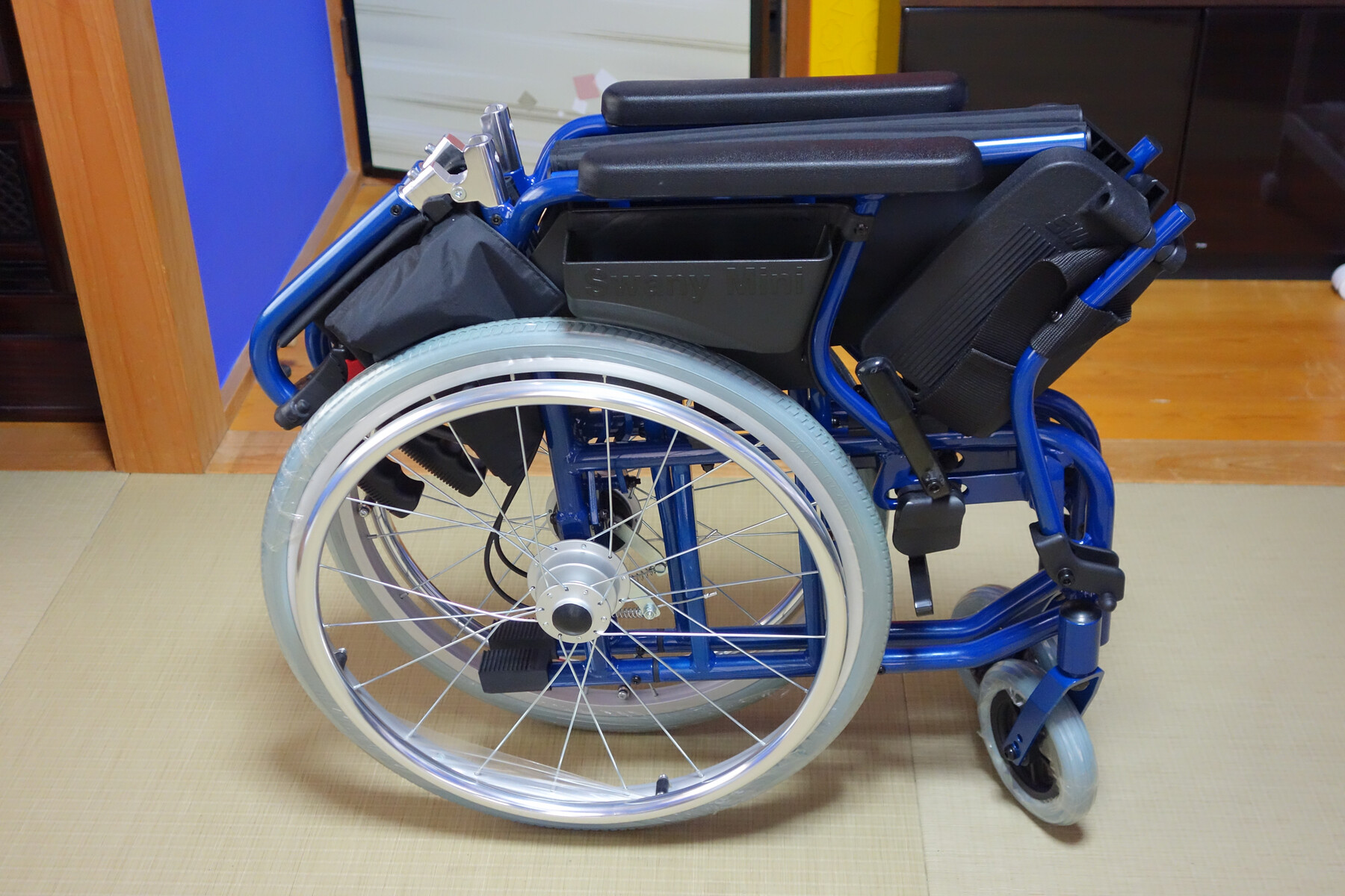 Swany Mini ( スワニー ミニ ) 車いす 世界最小クラス 」 を購入