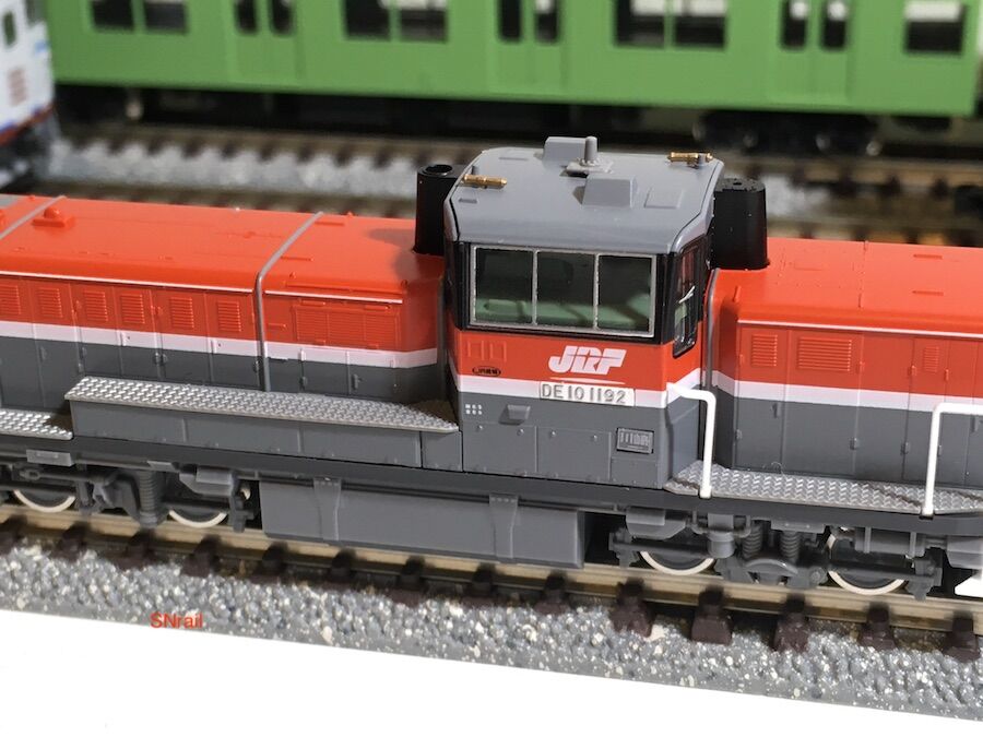 変わり者の広島更新色DE10を作る : SN総合車両所のブログ